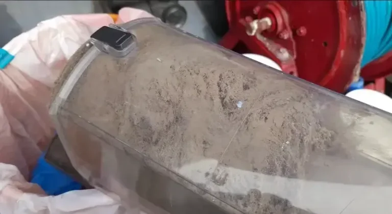 Carpet cleaning vacuum dust
