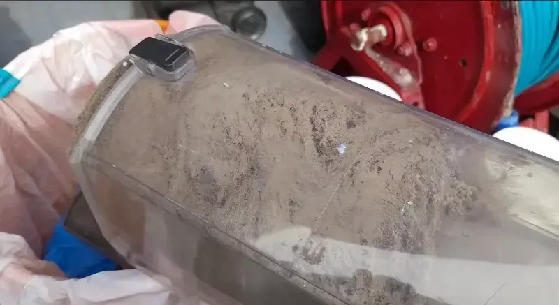 Carpet cleaning vacuum dust